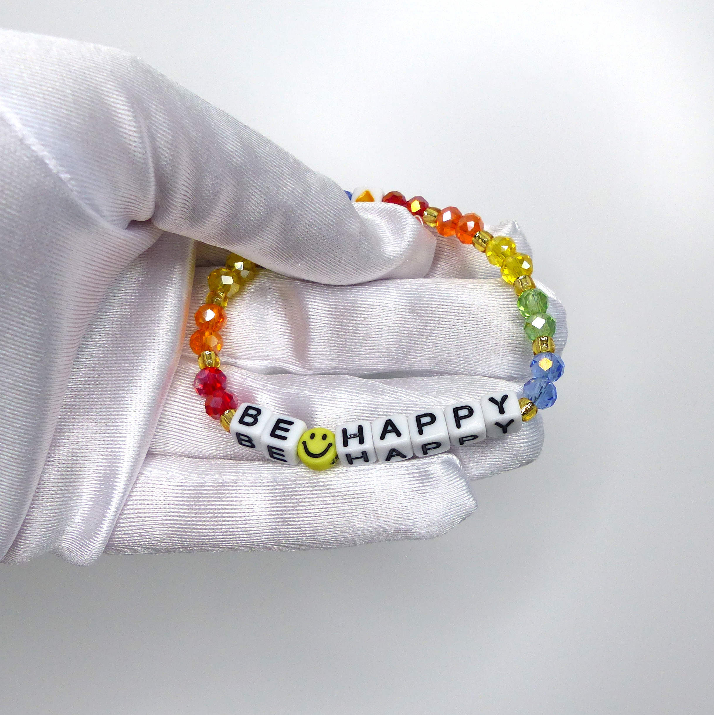 Náramek "BE HAPPY" = být/buď šťastná (1)