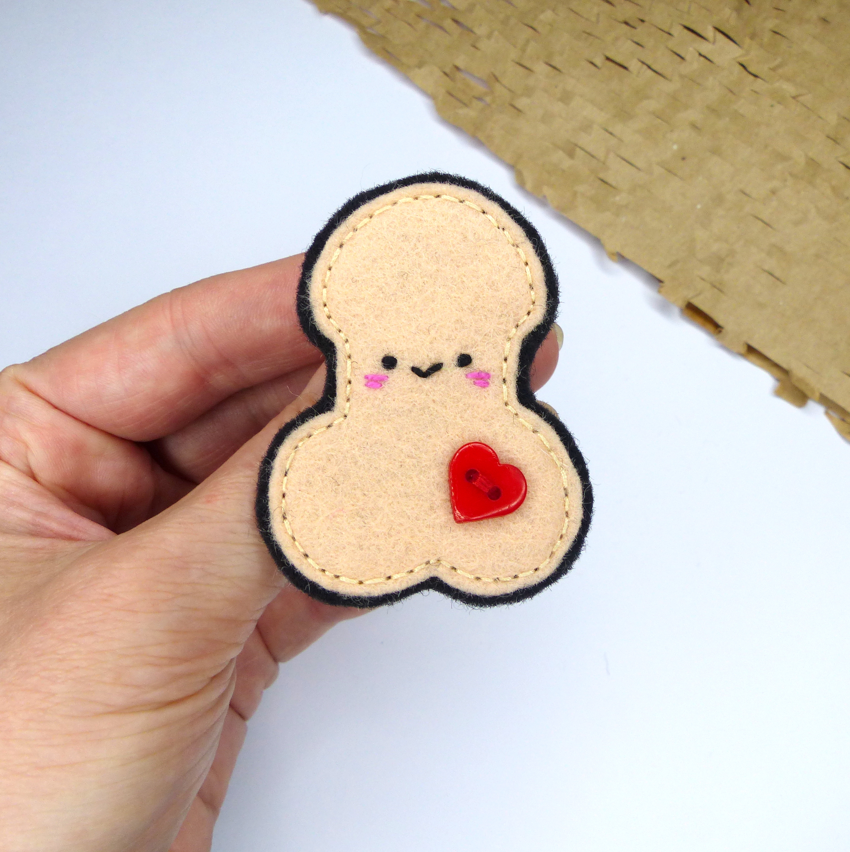 Ručně šitá brož - pindík