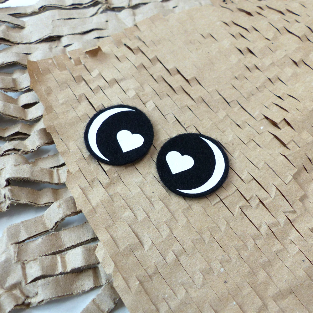 OČIČKA černobílá - 25mm, typ č.9 (srdíčka)