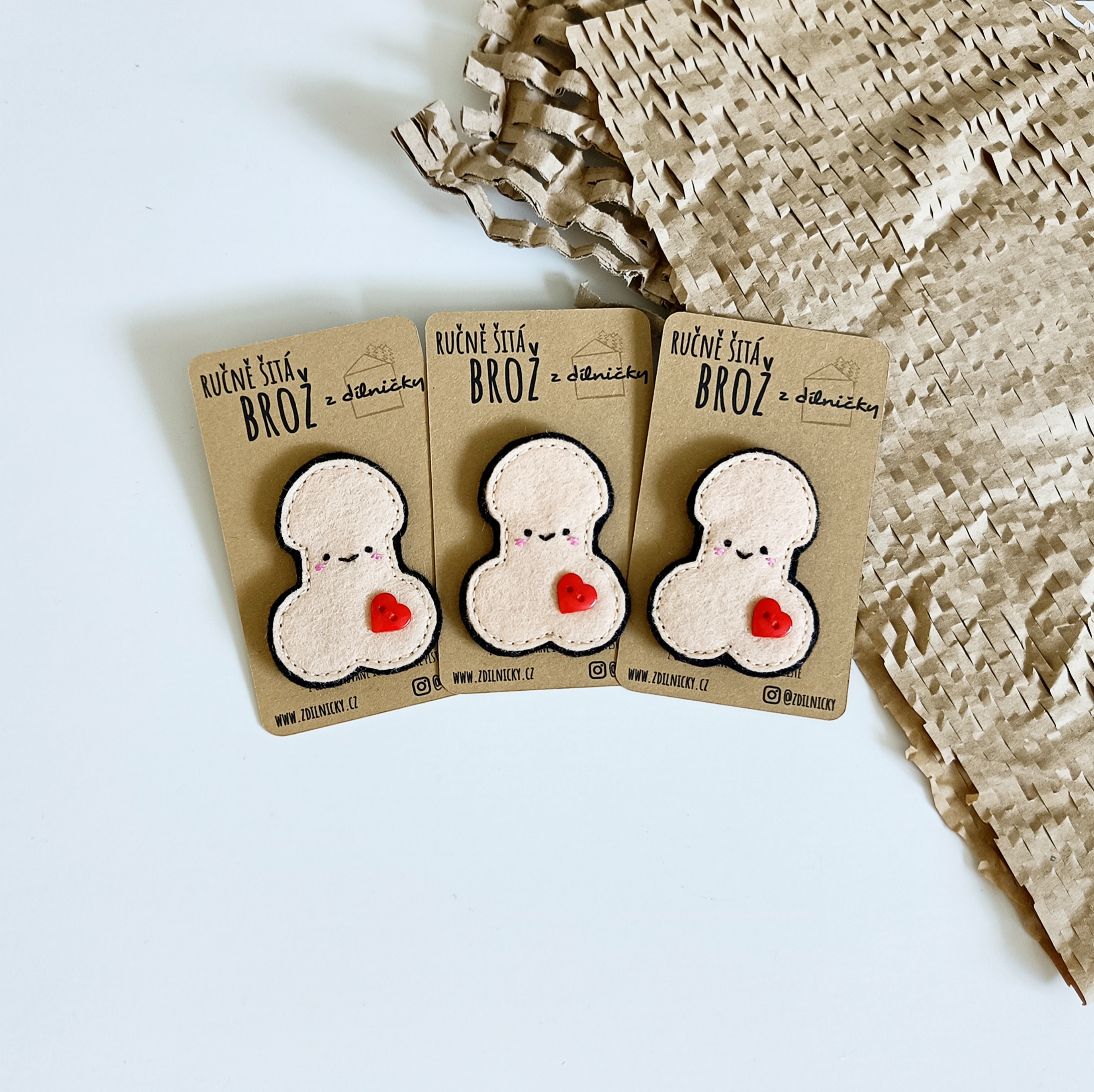 Ručně šitá brož - pindík